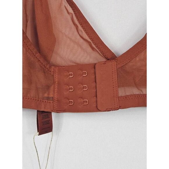 Skims Triangle bra Nwt - Picture 6 of 10